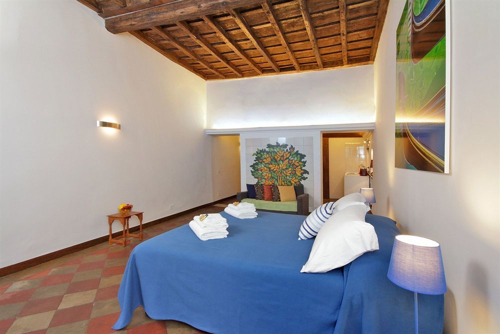 Apartment H2 In Rome *