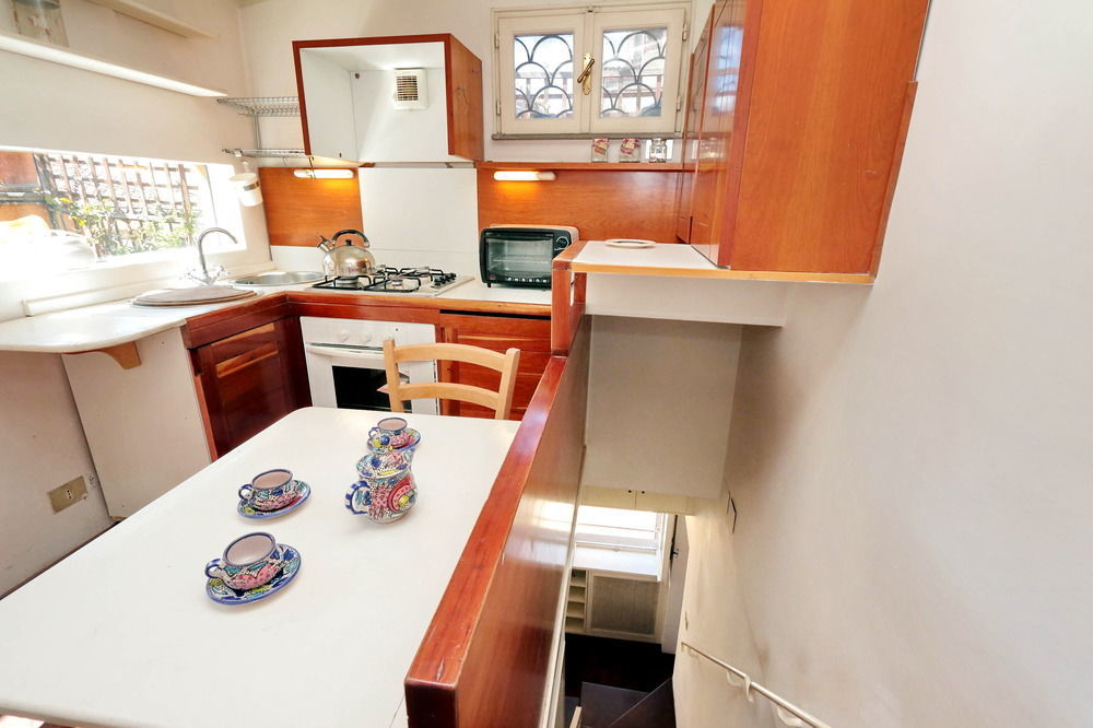 Apartment H2 In Rome