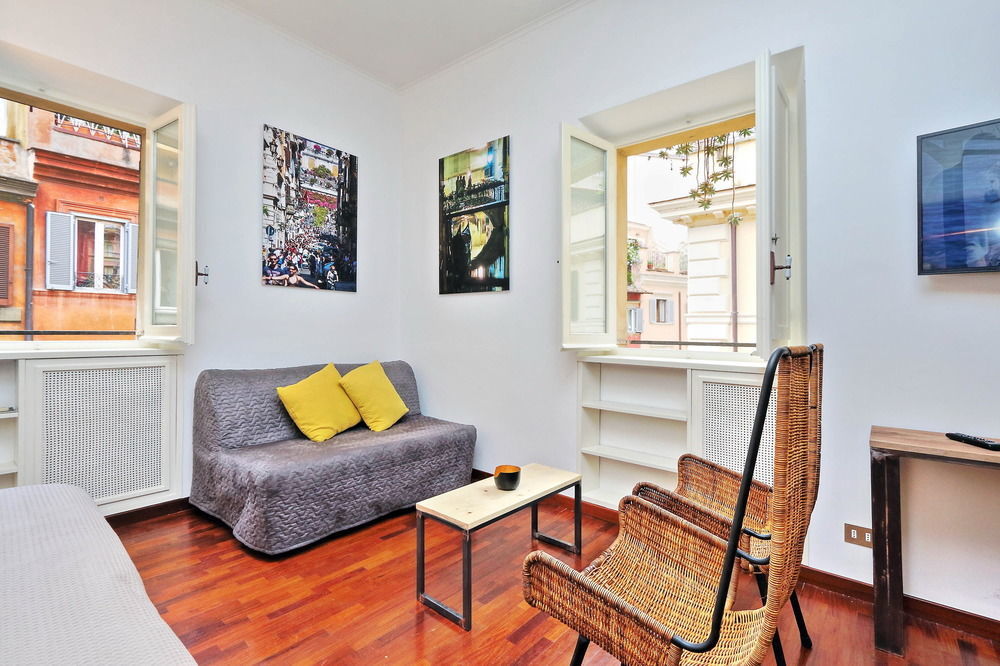 Apartment H2 In Rome *